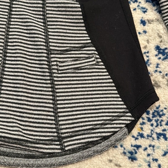 Lululemon Half Zip Pullover - Picture 10 of 10